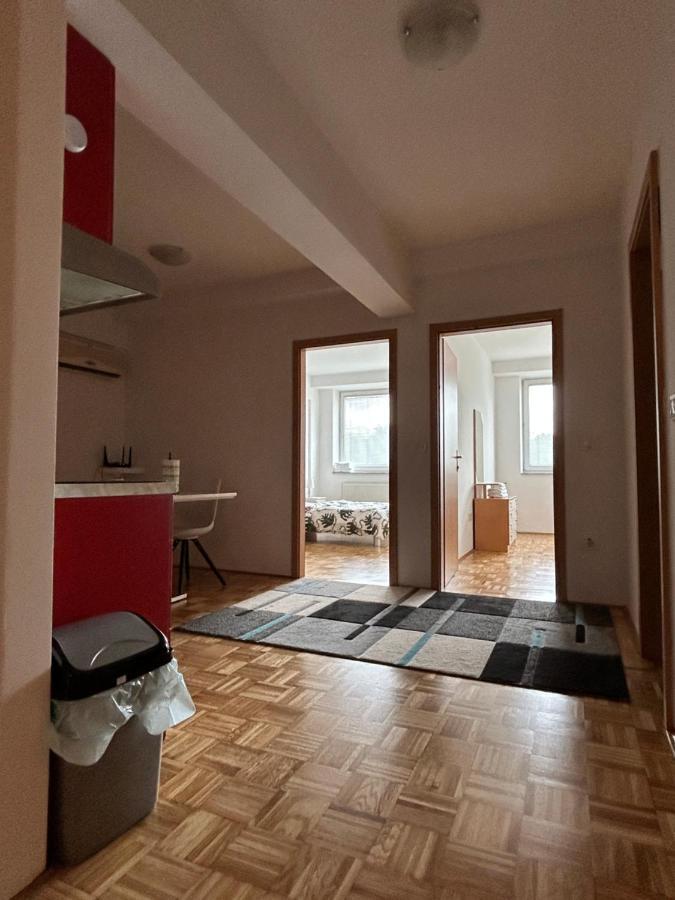 Apartma Lunca 1 Ljubljana Bagian luar foto